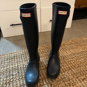 *Like New* Navy Tall Hunter Boots Womens 8/39